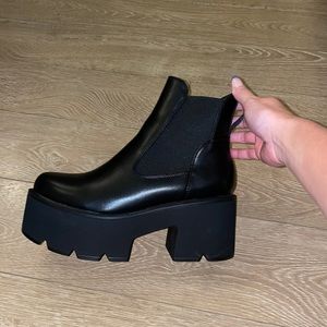 Lamoda Black Boots, Size 7